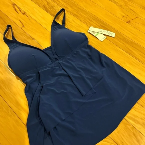 NWT Beyond Tummy Control Solid Essentials V Neck Tankini Top Swimsuit - Picture 7 of 16